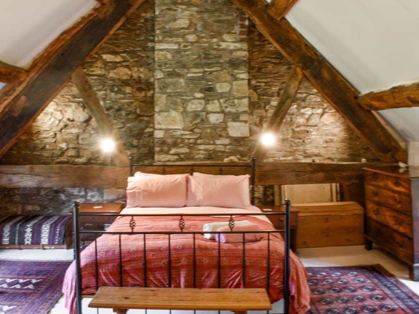 Double bedroom | Cwmberwyn, Hundred House, Llandrindod Wells