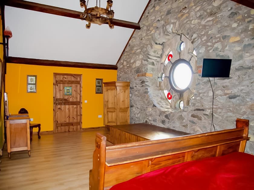 Double bedroom | The Auction House, Criccieth