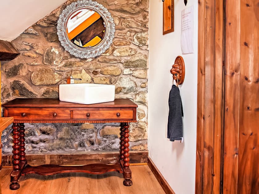 Bathroom | The Auction House, Criccieth