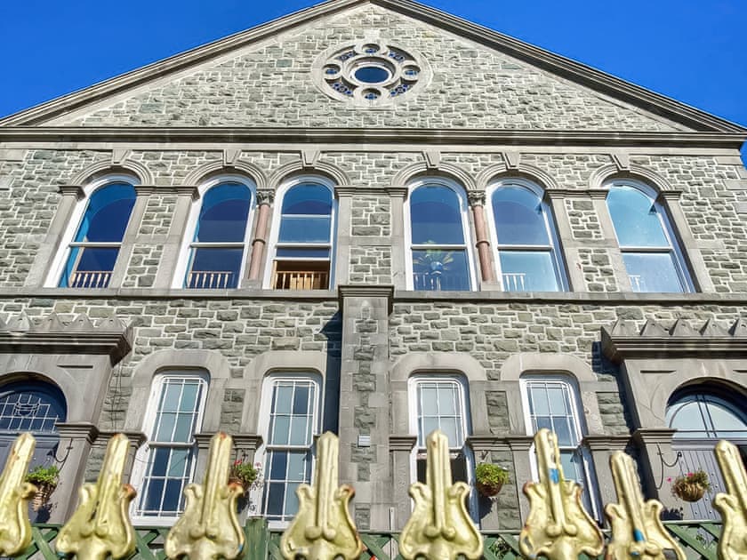 Exterior | The Auction House, Criccieth