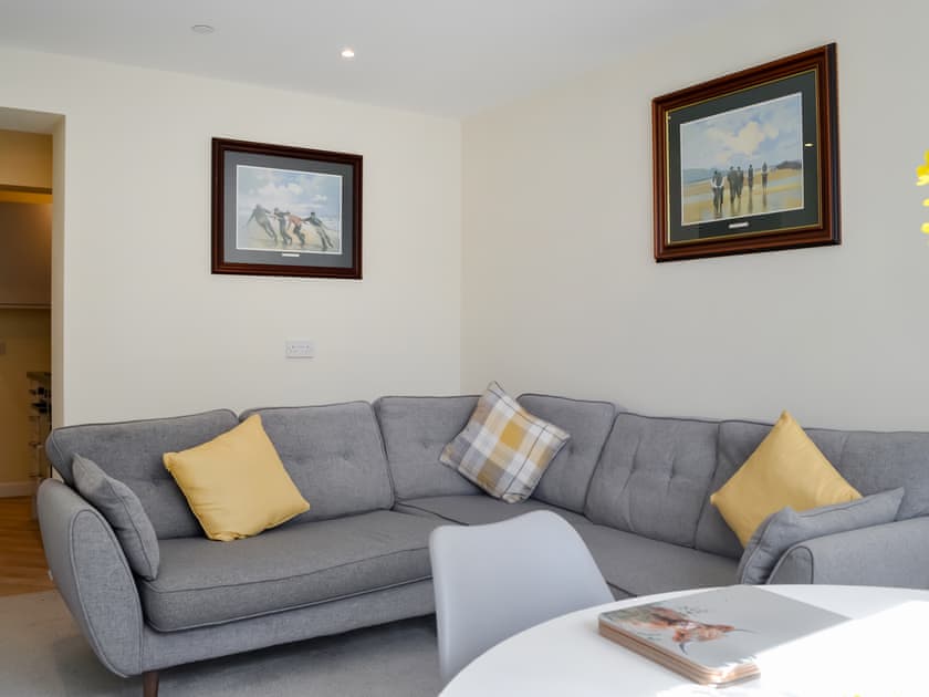 Living room/dining room | Aberfoyle Apartment 4 - Oak - Loch Apartments, Aberfoyle