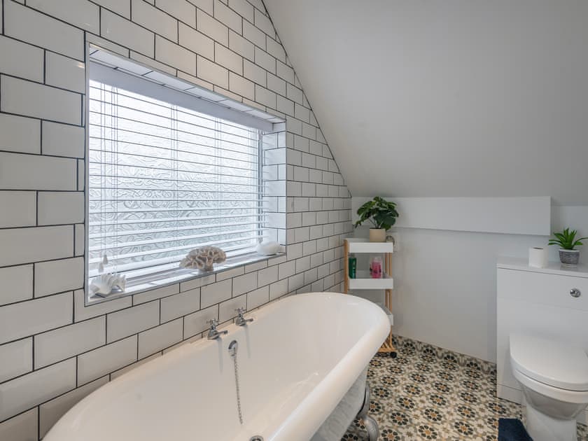 Bathroom | Sea Breeze House, Skegness