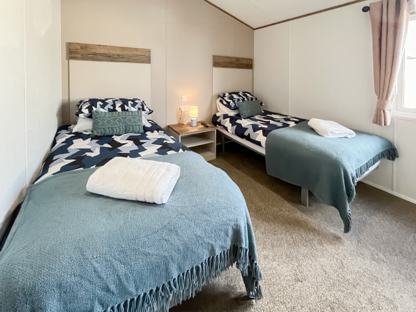 Twin bedroom | Bud’s Bay, Southerness