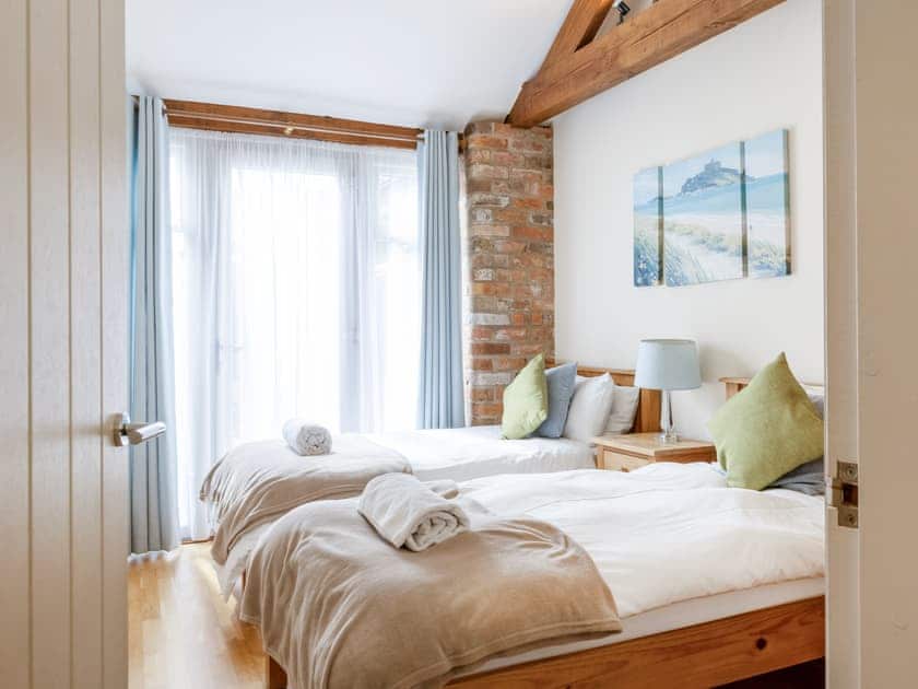 Good sized twin bedroom | Willow Cottage, Harwood Dale, near Scarborough