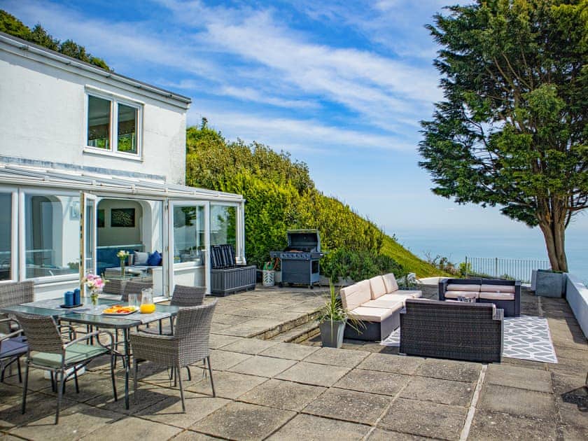 Sitting-out-area | Eagles Nest, Capel-le-Ferne