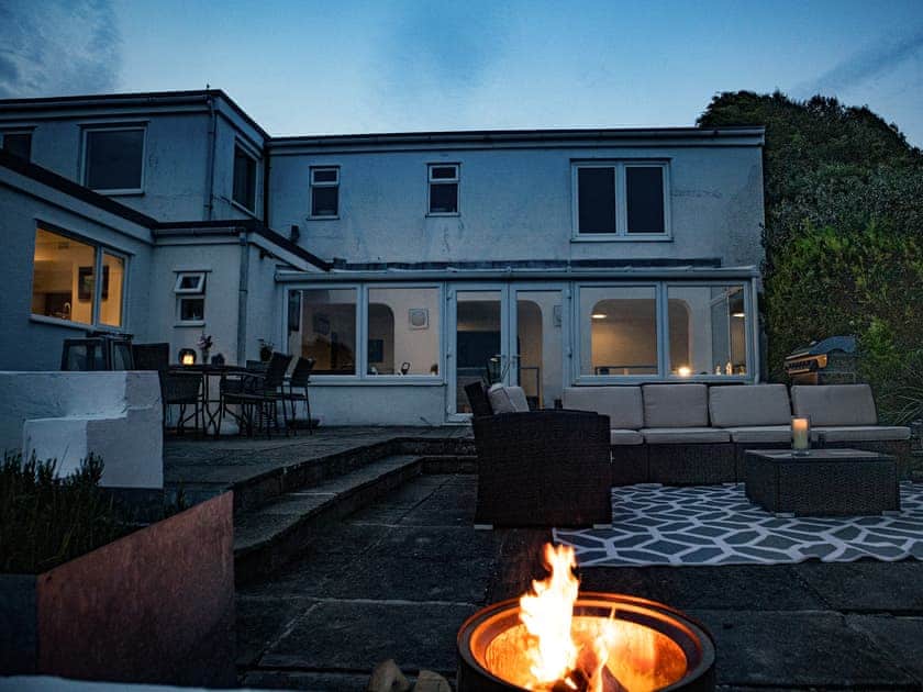 Sitting-out-area | Eagles Nest, Capel-le-Ferne