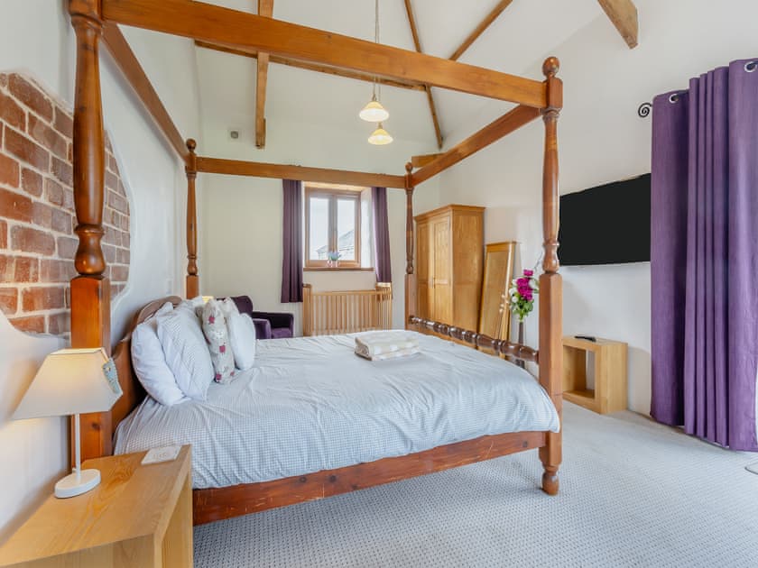 Double bedroom | Higher Churchtown Farm - The Place 2 B - Higher Churchtown Farm Barns, Tresmeer, near Launceston