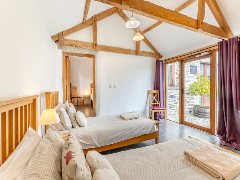 Twin bedroom | Higher Churchtown Farm - The Place 2 B - Higher Churchtown Farm Barns, Tresmeer, near Launceston