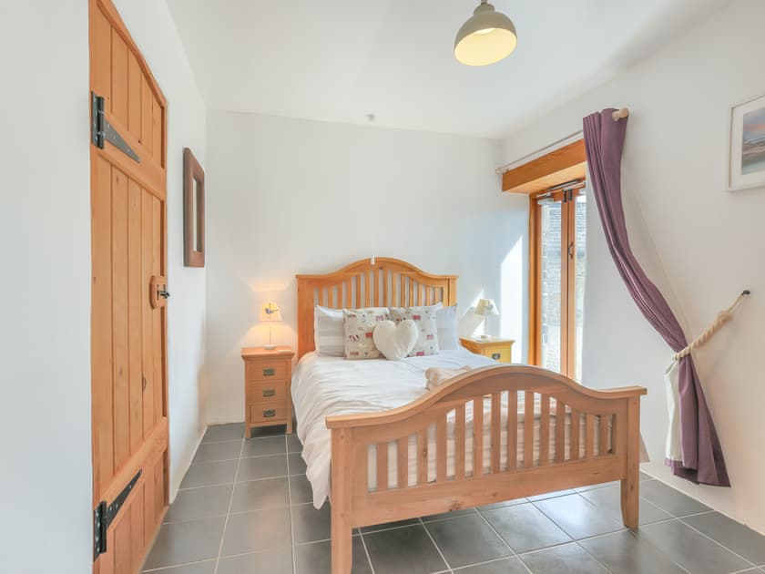 Double bedroom | Higher Churchtown Farm - What a Beauty - Higher Churchtown Farm Barns, Tresmeer, near Launceston