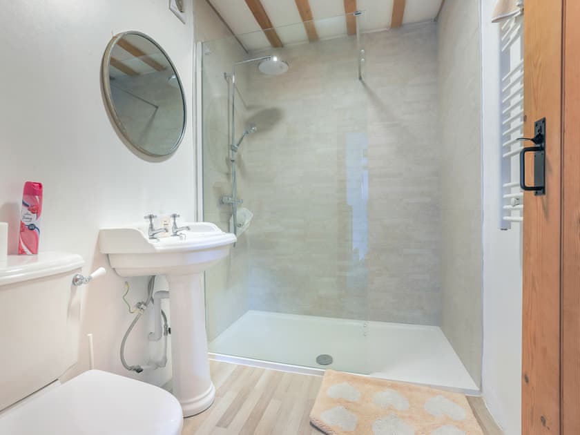 Bathroom | Higher Churchtown Farm - What a Beauty - Higher Churchtown Farm Barns, Tresmeer, near Launceston