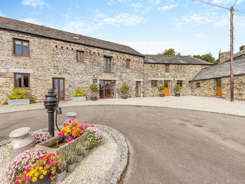 Exterior | Higher Churchtown Farm - What a Beauty - Higher Churchtown Farm Barns, Tresmeer, near Launceston