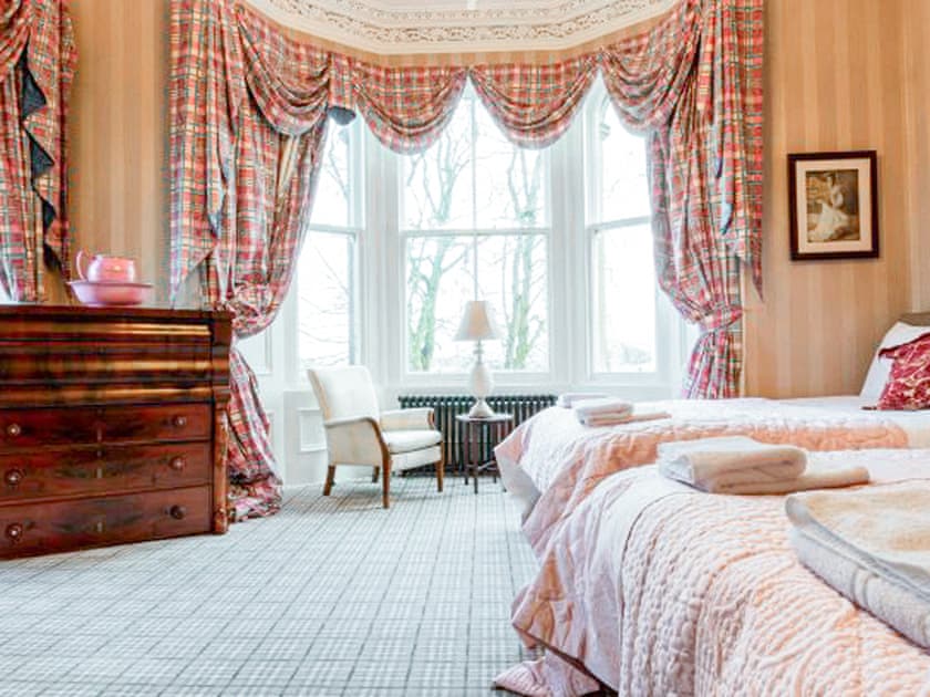 Twin bedroom | Newton Manor House, St Andrews