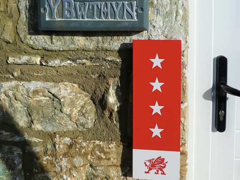 Visit Wales 4* | Y Bwthyn, Talgarreg, near New Quay