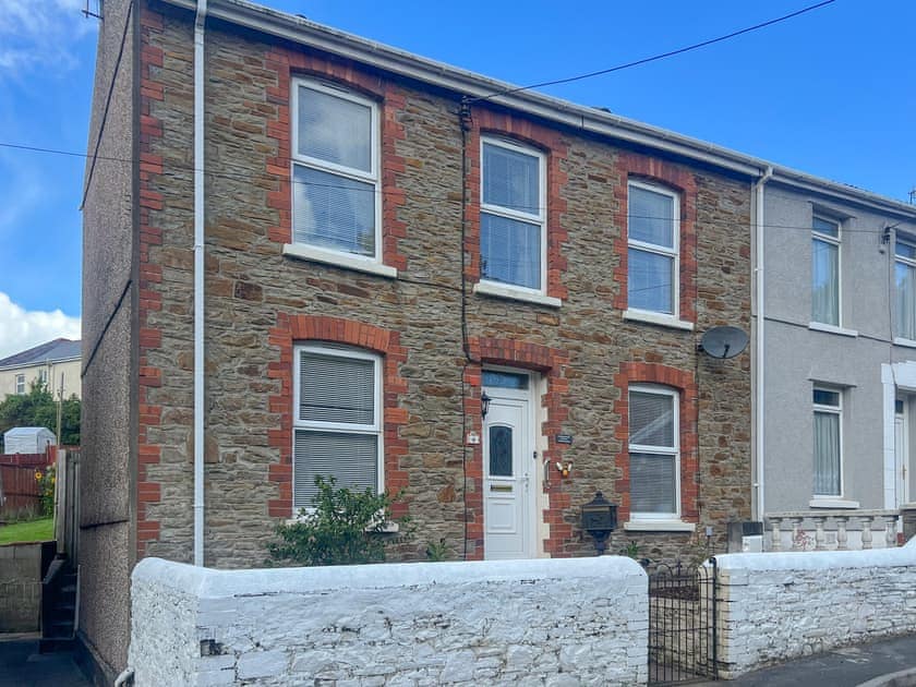 Exterior | Gwenynen Fel Cottage, Burry Port