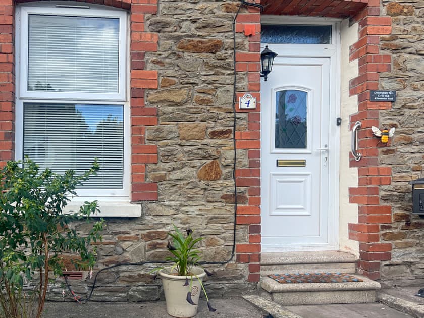 Exterior | Gwenynen Fel Cottage, Burry Port