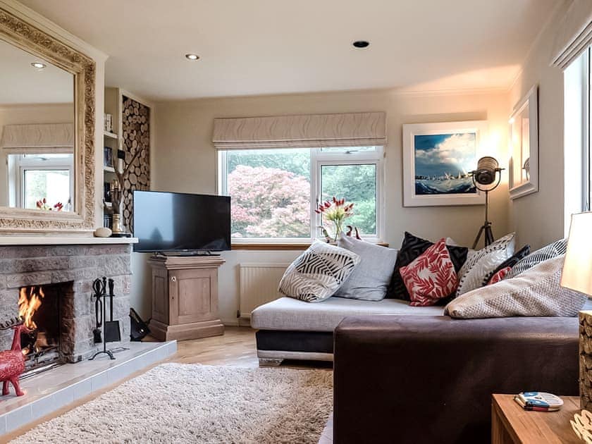 Spacious Living room | Tigh-na-Creige, Colintraive