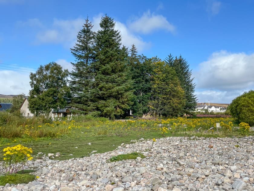 Surrounding area | River View, Dalwhinnie
