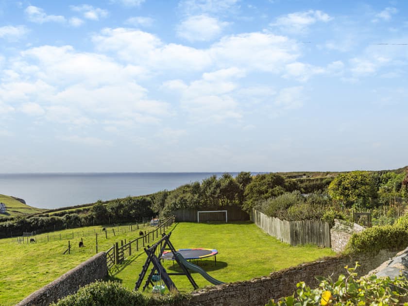 Garden | Smuggler’s Retreat - Smuggler’s Retreat and Atlantic House, Hartland Point