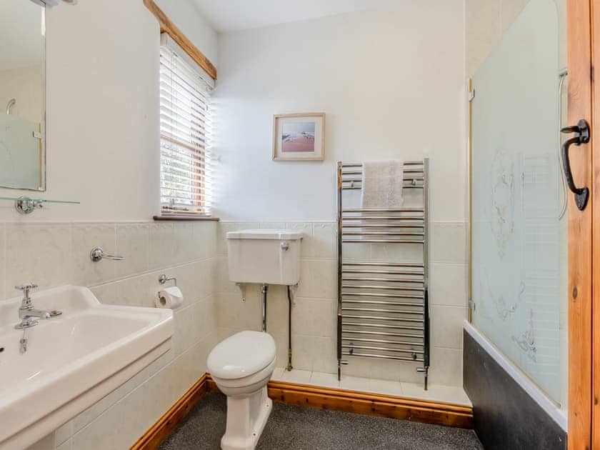 Bathroom | Atlantic House - Smuggler’s Retreat and Atlantic House, Hartland Point