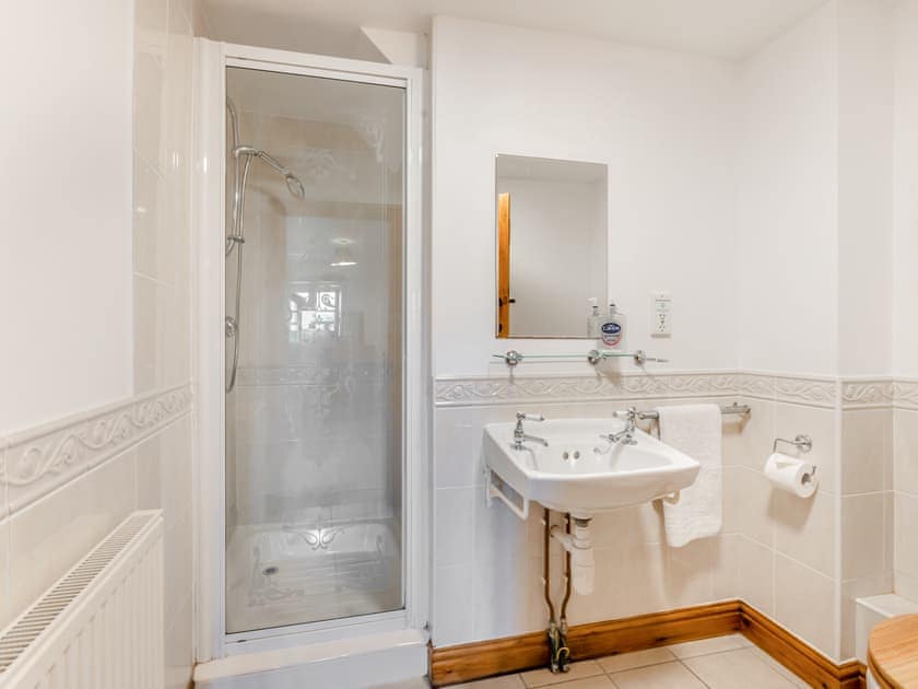 Bathroom | Atlantic House - Smuggler’s Retreat and Atlantic House, Hartland Point