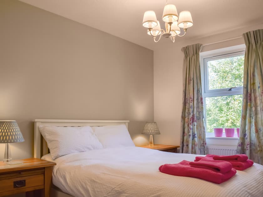 Welcoming double bedded room | The House on the Green, Chipping Norton