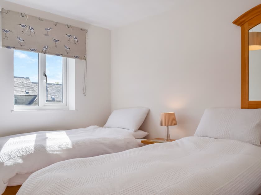 Pretty twin bedroom | The House on the Green, Chipping Norton