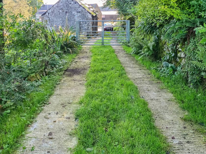 Driveway | Rock Cottage, Aldwark, near Brassington