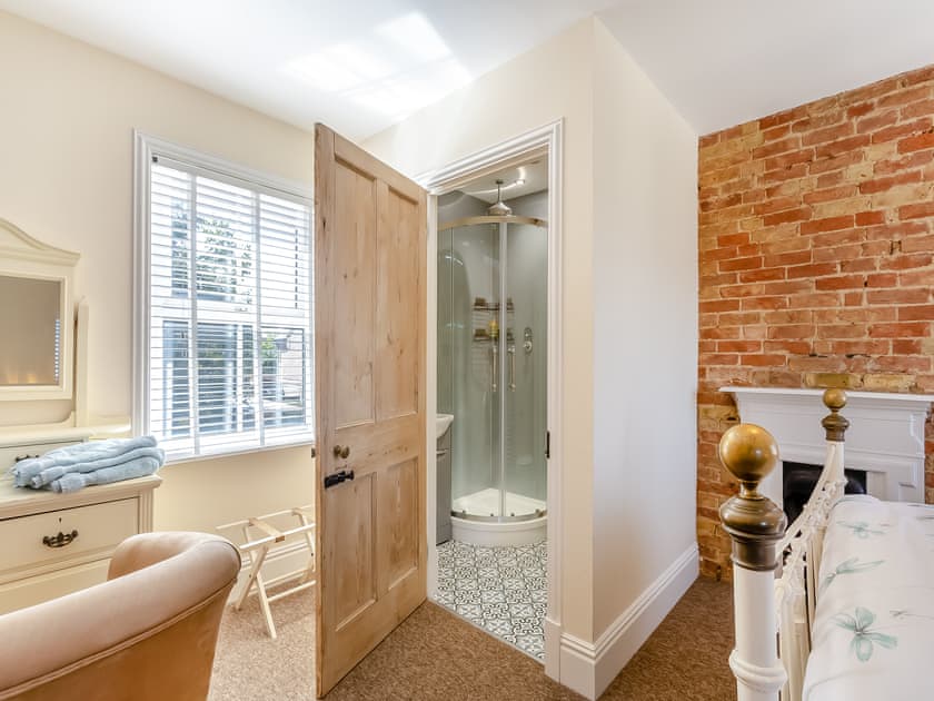 Double bedroom | Cathedral View Farmhouse, Ely