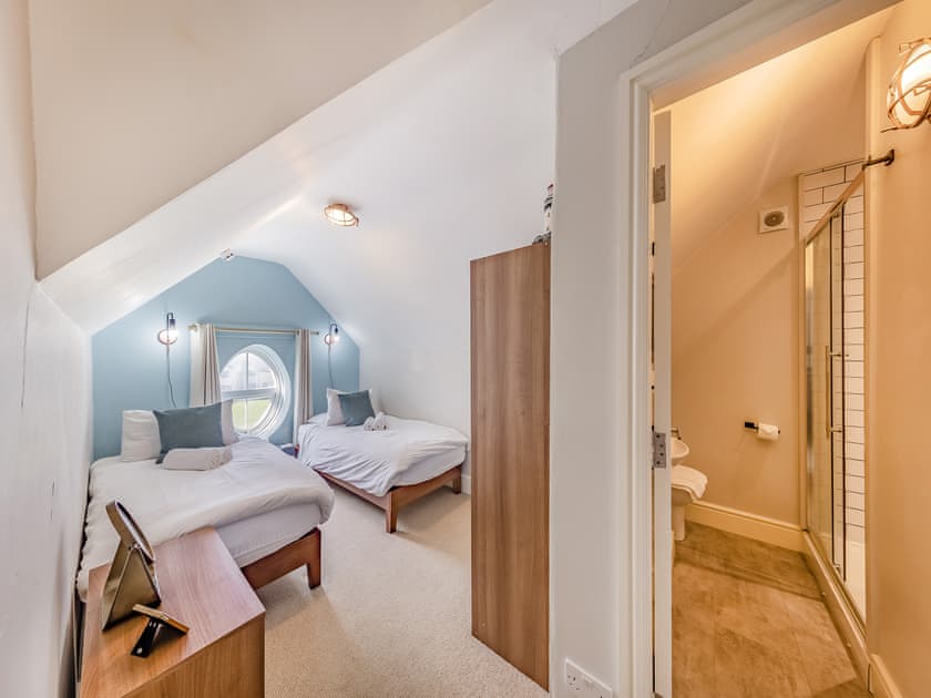 Twin bedroom | Pencartref, Aberdyfi