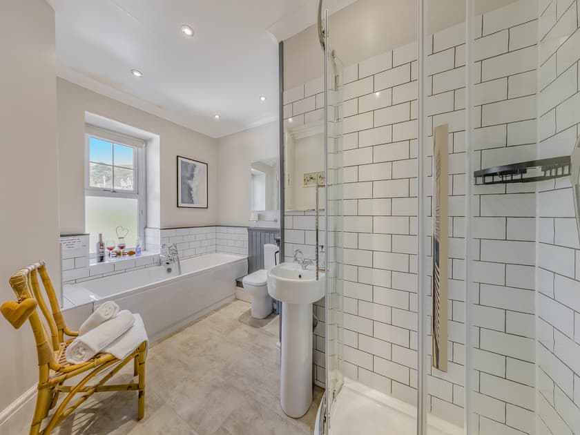 Bathroom | Pencartref, Aberdyfi
