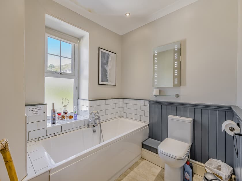 Bathroom | Pencartref, Aberdyfi
