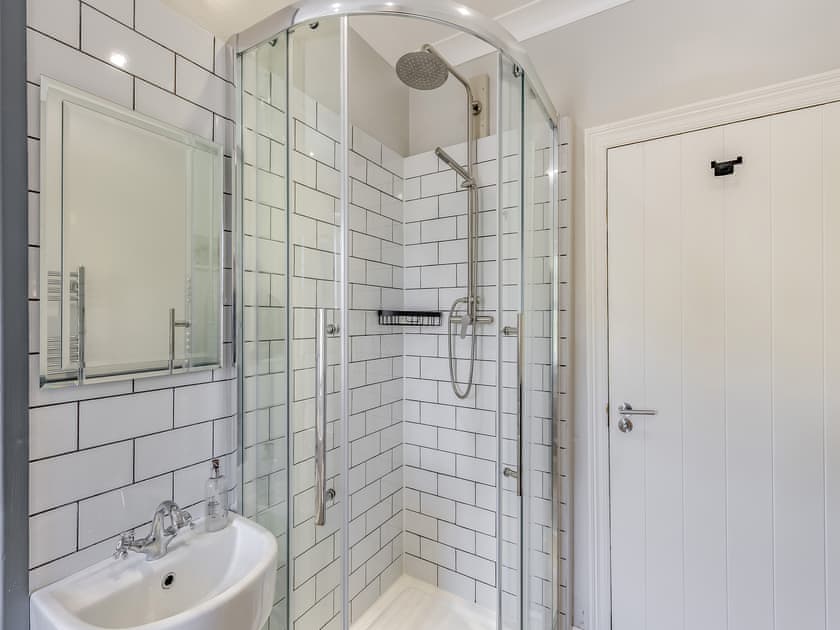 Bathroom | Pencartref, Aberdyfi