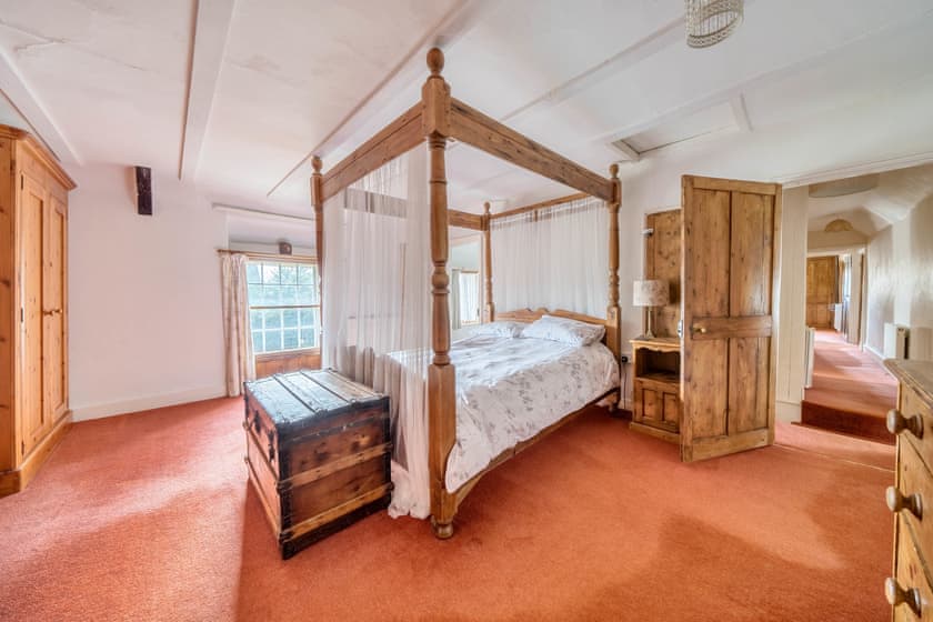 Bedroom 1 Four poster King Size bed with ensuite | Park Farmhouse, Chideock, near Bridport