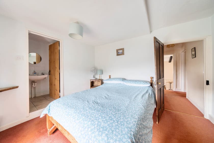 Bedroom 2 Double bed with ensuite | Park Farmhouse, Chideock, near Bridport