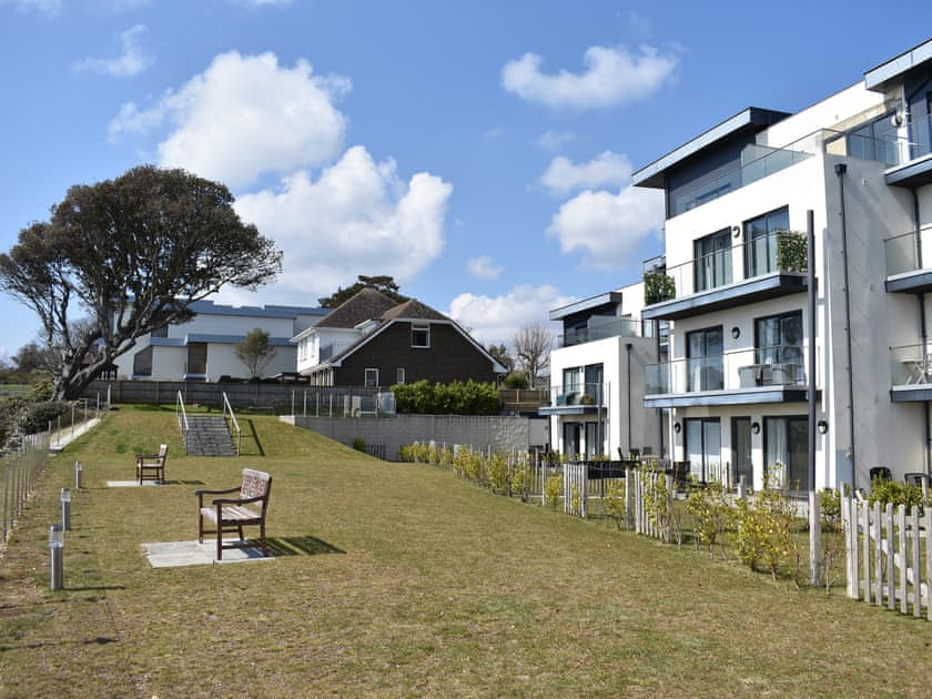Exterior | Seascape - Royal Cliff Apartments, Sandown