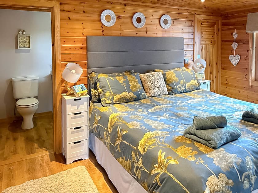 Double bedroom | Wild Grape Lodge, Fritton, near Great Yarmouth