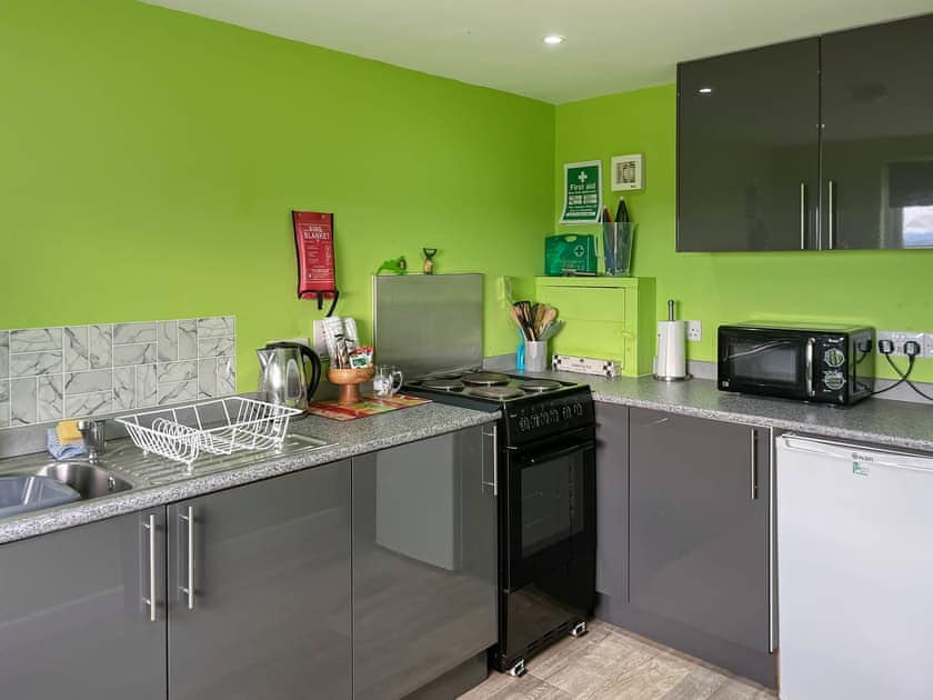 Kitchen | Green Yurt - Clochforbie Yurts, Fisherie