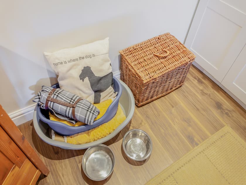Dog friendly | Hillview Cottage, North Nibley, near Dursley