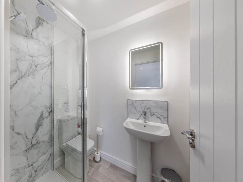 Bathroom | Tedsmore Hall Estate properties - No 2 - Chepstow - Tedsmore Hall Estate Properties, Oswestry