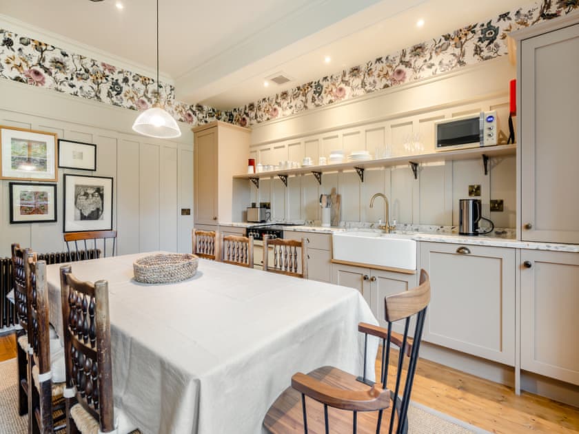 Kitchen/diner | Baillies Cottage - Croiscrag Lodge, Rannoch, near Pitlochry