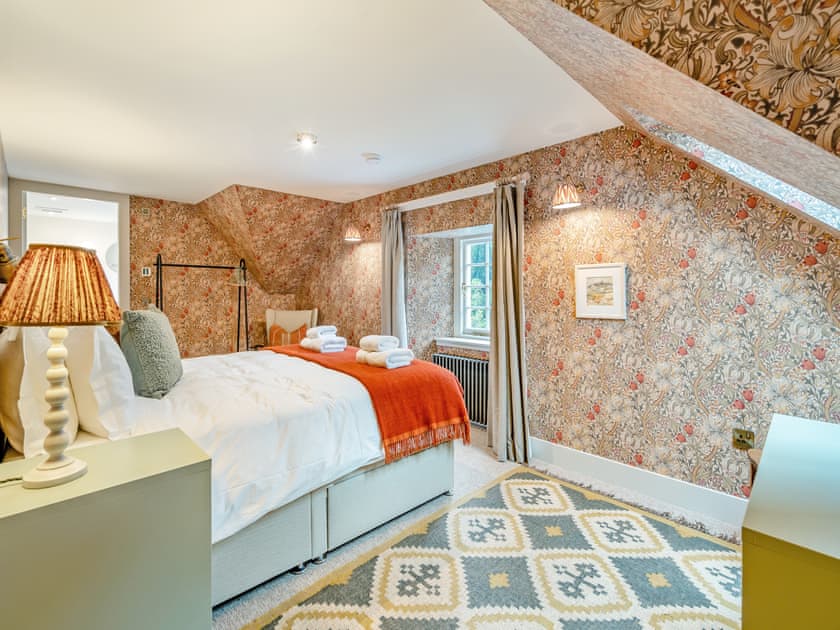 Double bedroom | Baillies Cottage - Croiscrag Lodge, Rannoch, near Pitlochry