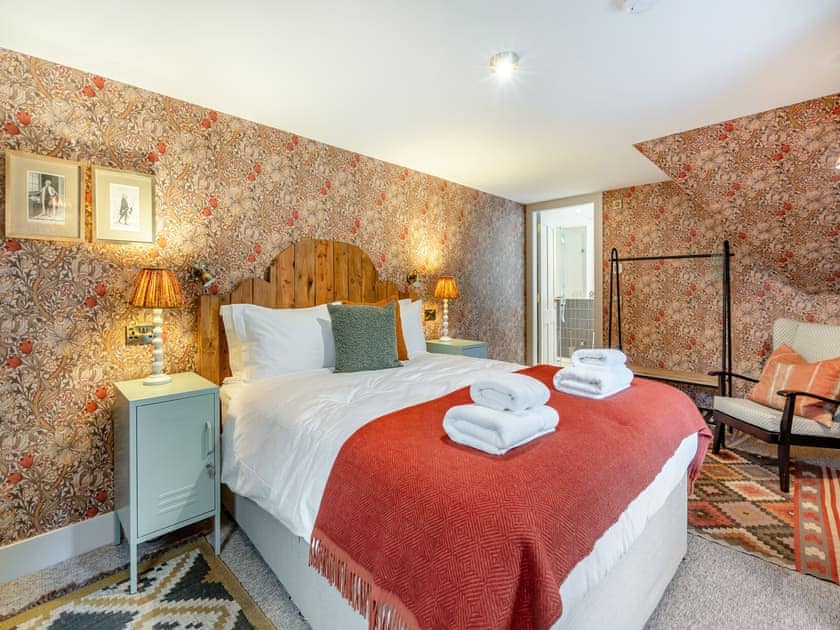 Double bedroom | Baillies Cottage - Croiscrag Lodge, Rannoch, near Pitlochry