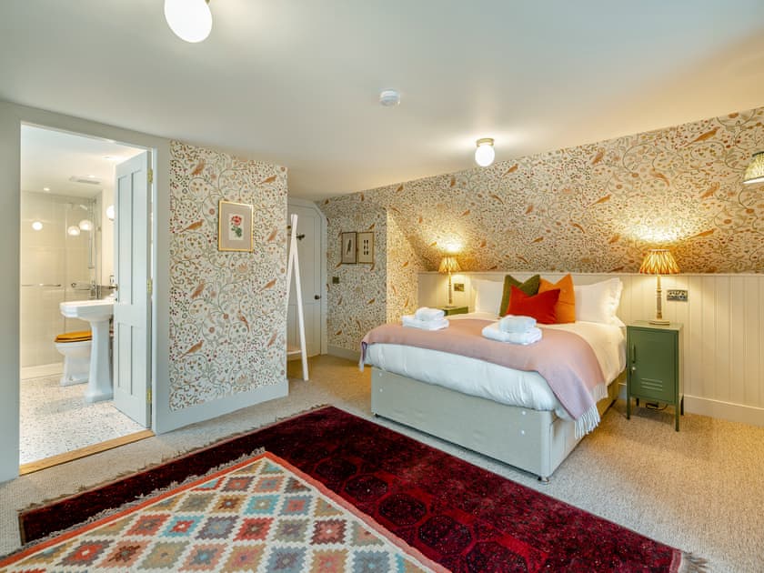 Double bedroom | Baillies Cottage - Croiscrag Lodge, Rannoch, near Pitlochry