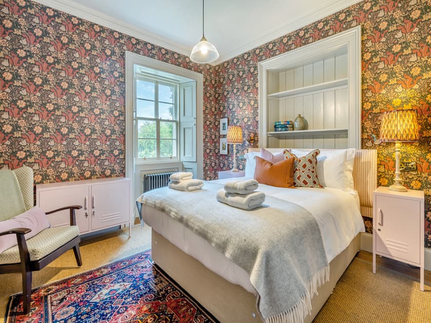 Double bedroom | Baillies Cottage - Croiscrag Lodge, Rannoch, near Pitlochry