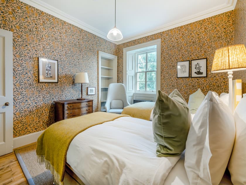 Twin bedroom | Baillies Cottage - Croiscrag Lodge, Rannoch, near Pitlochry