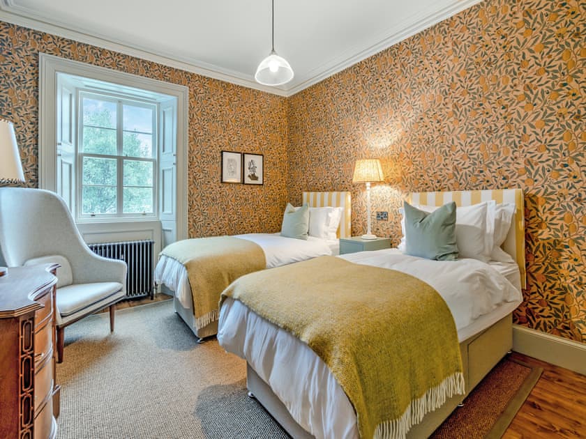 Twin bedroom | Baillies Cottage - Croiscrag Lodge, Rannoch, near Pitlochry