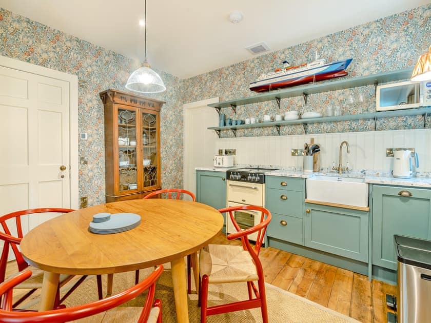 Kitchen/diner | Wardens Cottage - Croiscrag Lodge, Rannoch, near Pitlochry