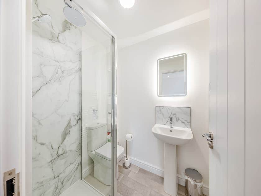 Bathroom | No 4 - Kempton Park - Tedsmore Hall Estate properties, Oswestry