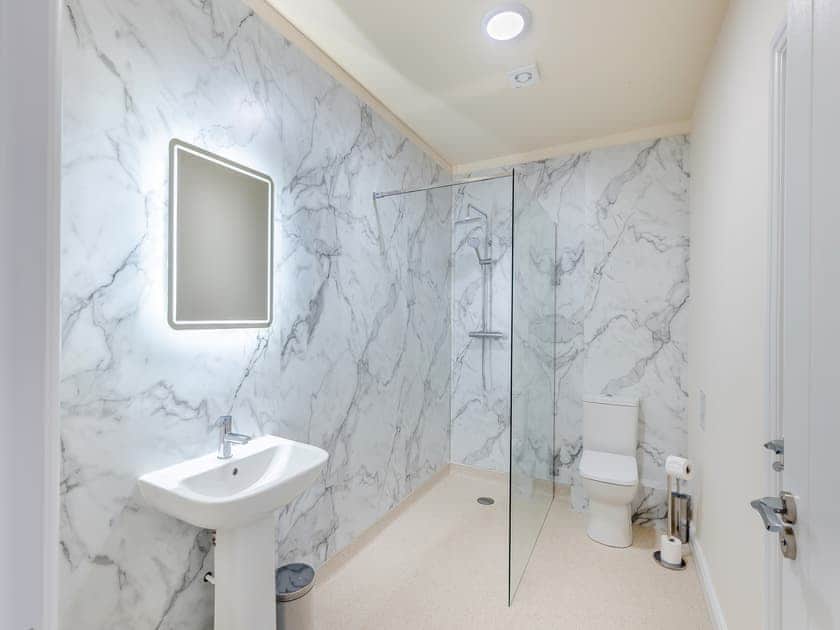 Bathroom | No 10 - The Stables - Tedsmore Hall Estate Properties - Tedsmore Hall Estate Properties, Oswestry