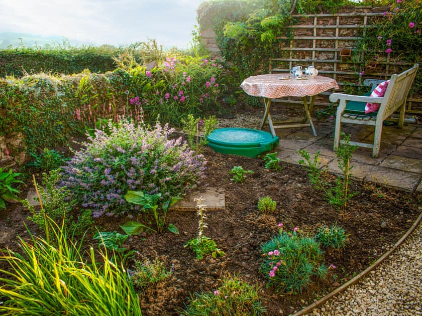 Sitting-out-area | Mount Pleasant, St Weonards